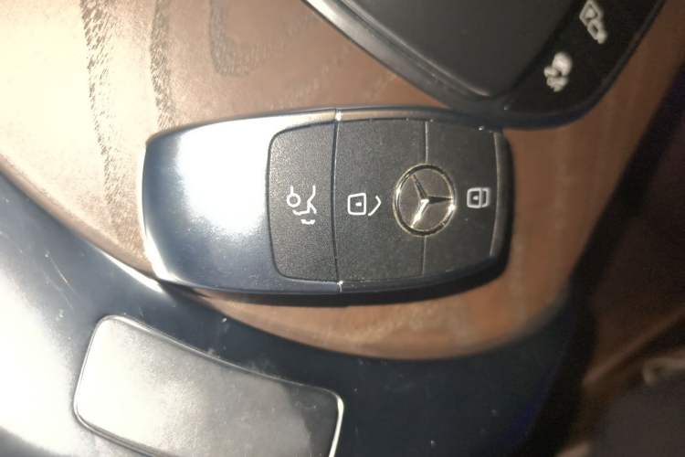 Used Mercedes-Benz GLC 2022 GLC 300 L 4MATIC Dynamic Edition Prestige Model Vehicle Key