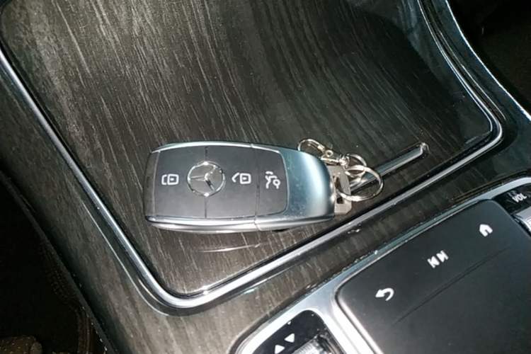 Used Mercedes-Benz GLC 2022 Second Facelift GLC 260 L 4MATIC Dynamic Edition Vehicle Key