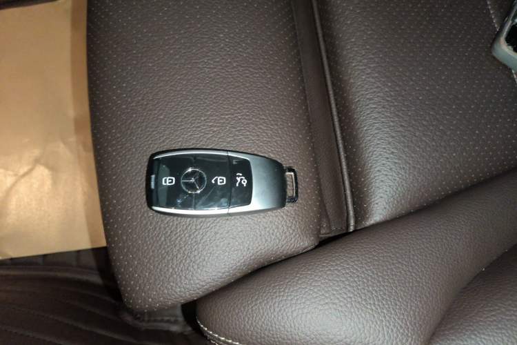 Used Mercedes-Benz GLC 2022 Refreshed GLC 260 L 4MATIC Dynamic Edition Vehicle Key