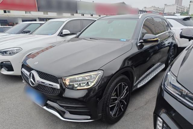 Ojetý Mercedes-Benz GLC 2022 Facelift GLC 260 L 4MATIC Luxury Edition