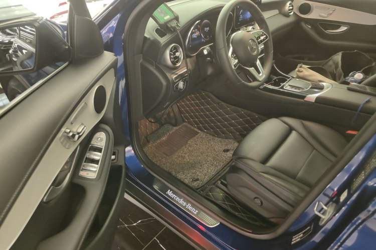 Used Mercedes-Benz GLC 2022 Second Facelift GLC 260 L 4MATIC Dynamic Edition Driver Seat
