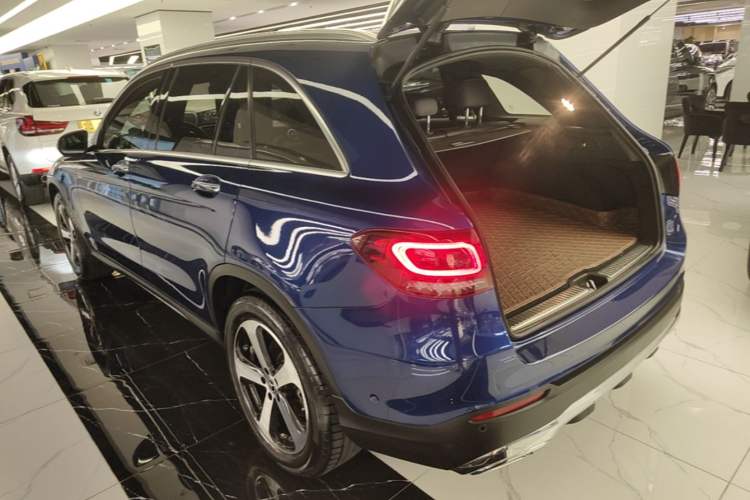 Used Mercedes-Benz GLC 2022 Second Facelift GLC 260 L 4MATIC Dynamic Edition Exterior 2
