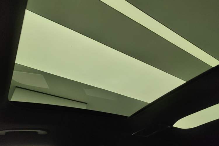 Used Mercedes-Benz GLC 2022 Second Facelift GLC 260 L 4MATIC Dynamic Edition Headliner