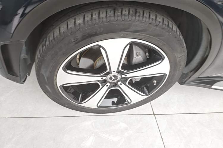 Used Mercedes-Benz GLC 2022 Refreshed GLC 300 L 4MATIC Dynamic Edition Prestige Version Left Front Wheel Hub