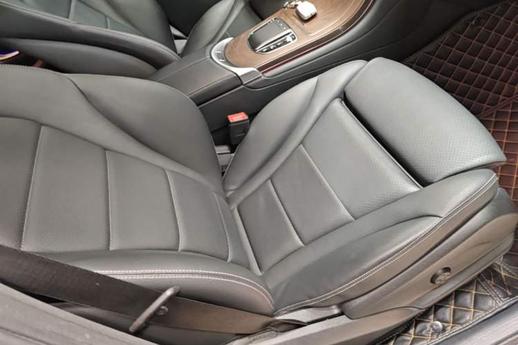 Used Mercedes-Benz GLC 2022 Refreshed GLC 300 L 4MATIC Dynamic Edition Prestige Version Right Front Seat