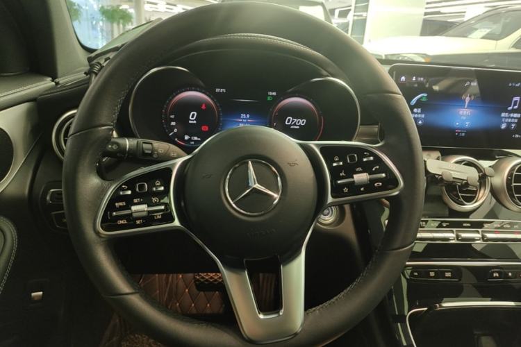 Used Mercedes-Benz GLC 2022 Second Facelift GLC 260 L 4MATIC Dynamic Edition Steering Wheel