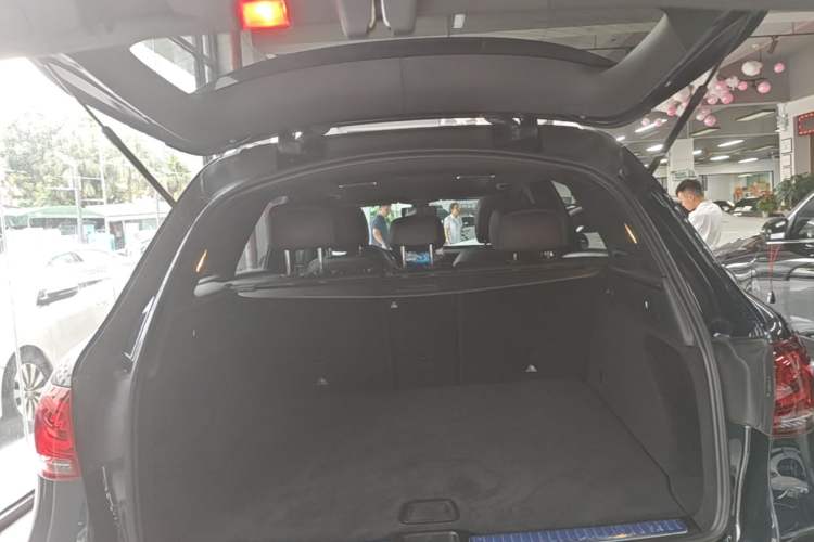 Used Mercedes-Benz GLC 2022 Refreshed GLC 300 L 4MATIC Dynamic Edition Prestige Version Trunk