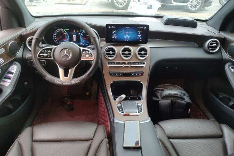 Used Mercedes-Benz GLC 2022 GLC 260 L 4MATIC Luxury Model Center Console