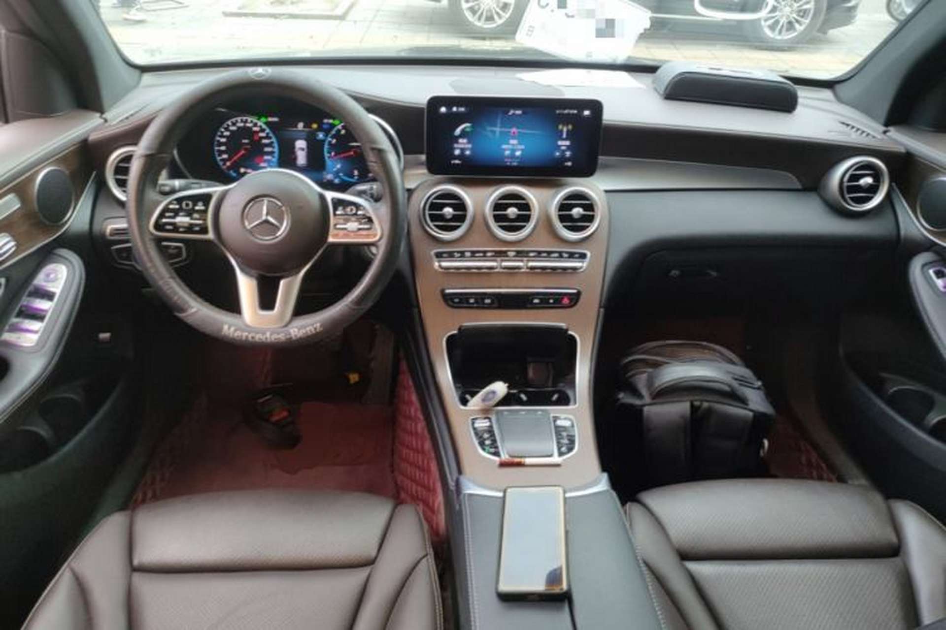 Used Mercedes-Benz GLC 2022 GLC 260 L 4MATIC Luxury Model Center Console