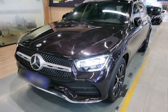 Ojetý Mercedes-Benz GLC 2022 Second Facelift GLC 260 L 4MATIC Luxury Edition