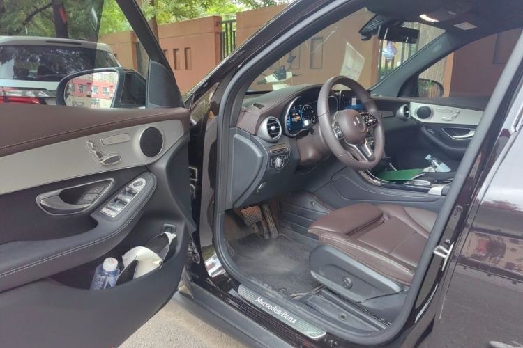 Used Mercedes-Benz GLC 2022 Refreshed GLC 260 L 4MATIC Dynamic Edition Driver Seat