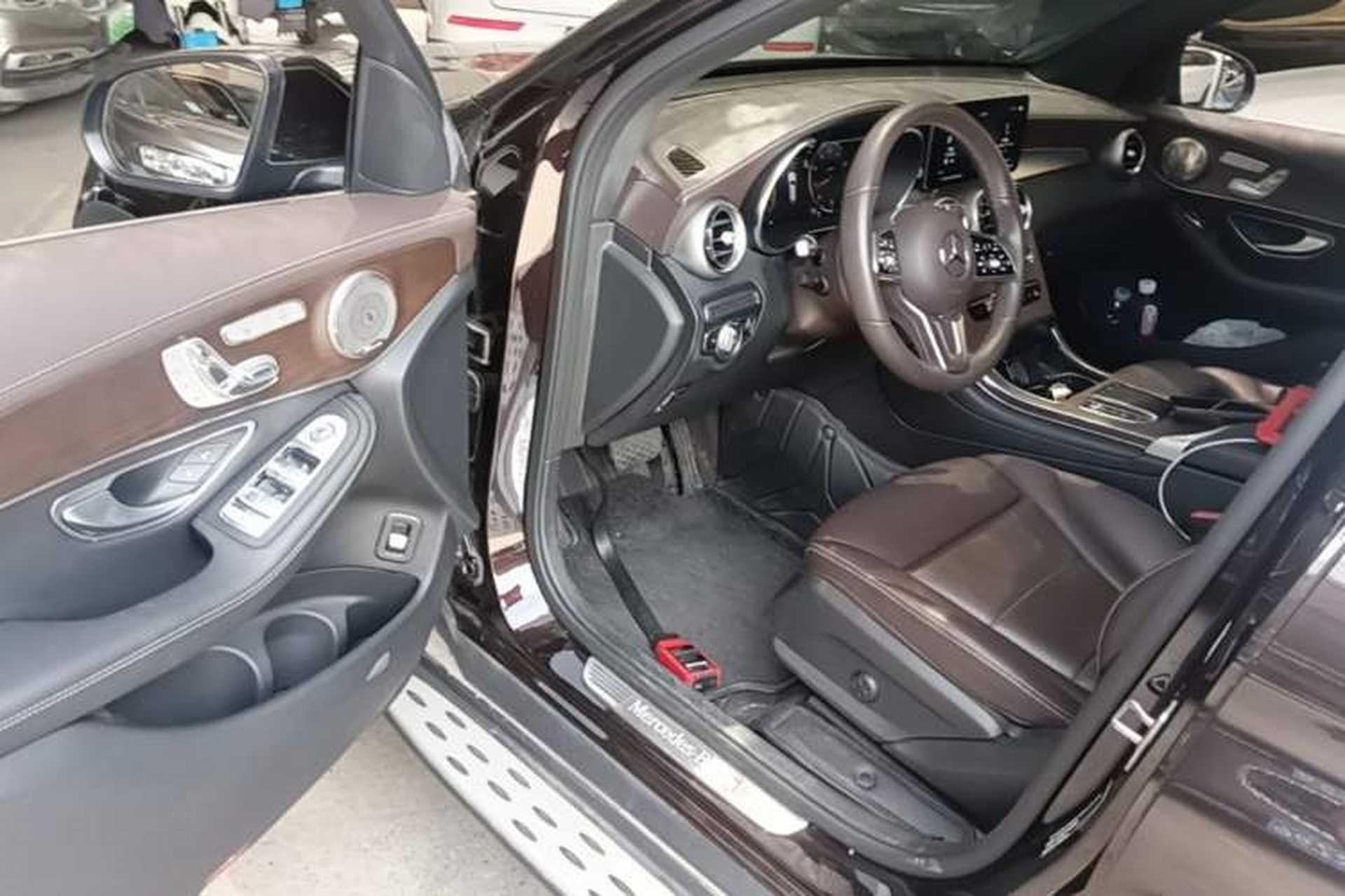 Used Mercedes-Benz GLC 2022 Second Facelift GLC 260 L 4MATIC Luxury Edition Driver Seat