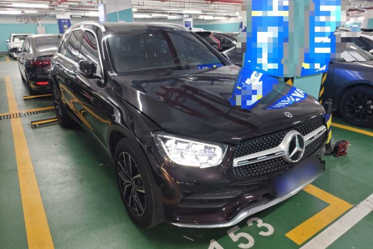 Used Mercedes-Benz GLC 2022 Second Facelift GLC 260 L 4MATIC Luxury Edition Front Right 45 Deg