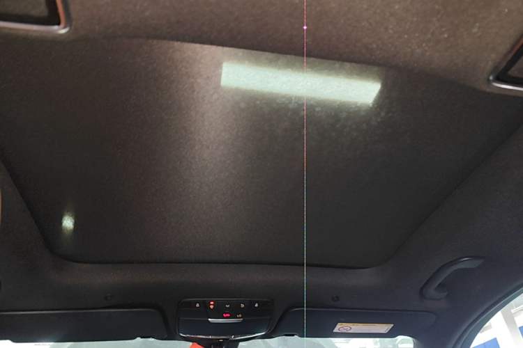 Used Mercedes-Benz GLC 2022 Second Facelift GLC 260 L 4MATIC Luxury Edition Headliner