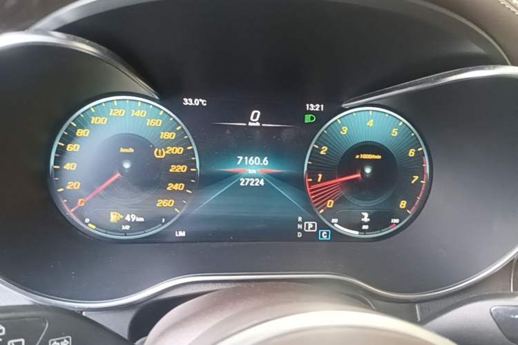 Used Mercedes-Benz GLC 2022 Second Facelift GLC 260 L 4MATIC Luxury Edition Instrument Cluster