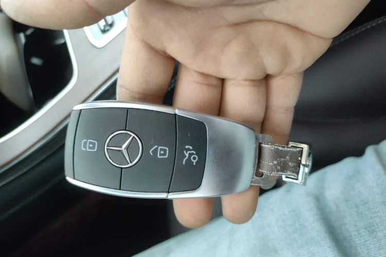 Used Mercedes-Benz GLC 2022 GLC 260 L 4MATIC Luxury Model Interior 1