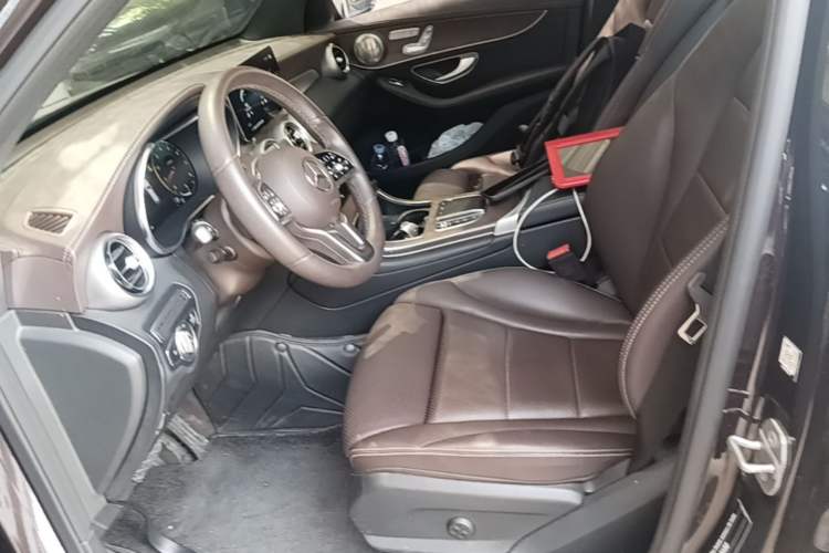 Used Mercedes-Benz GLC 2022 Second Facelift GLC 260 L 4MATIC Luxury Edition Left Front Seat