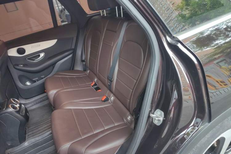 Used Mercedes-Benz GLC 2022 Refreshed GLC 260 L 4MATIC Dynamic Edition Left Rear Seat