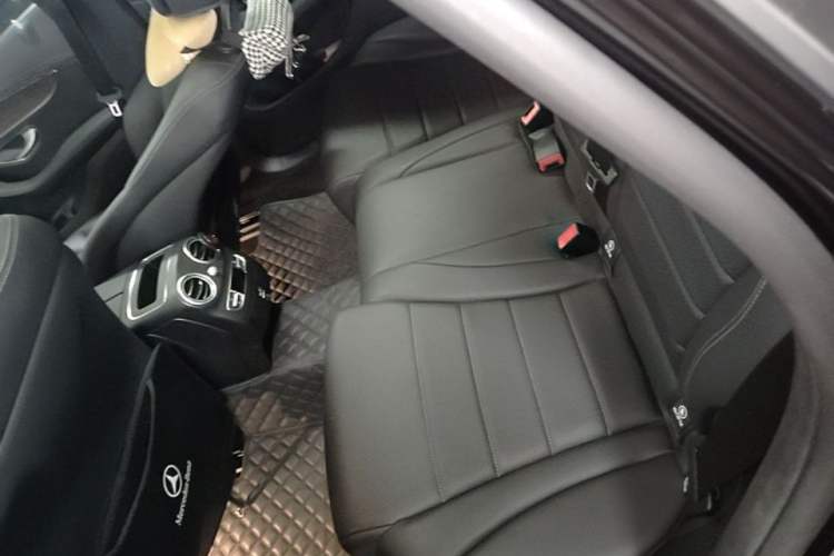 Used Mercedes-Benz GLC 2022 GLC 300 L 4MATIC Dynamic Edition Prestige Model Left Rear Seat