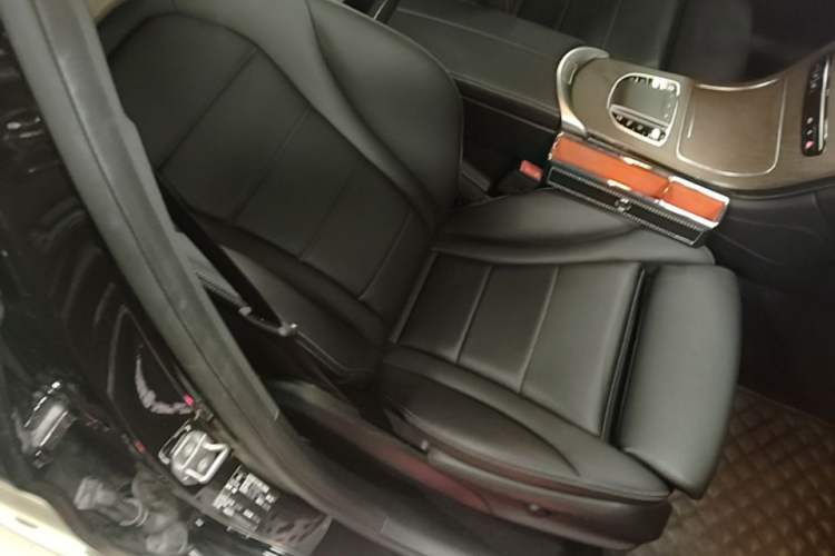 Used Mercedes-Benz GLC 2022 GLC 300 L 4MATIC Dynamic Edition Prestige Model Right Front Seat