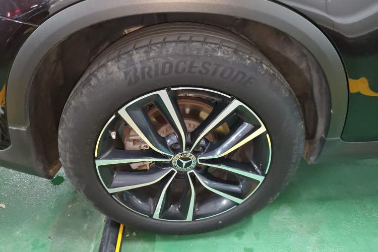 Used Mercedes-Benz GLC 2022 Second Facelift GLC 260 L 4MATIC Luxury Edition Right Rear Wheel Hub