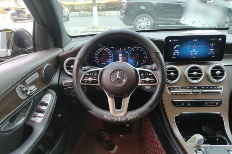 Used Mercedes-Benz GLC 2022 GLC 260 L 4MATIC Luxury Model Steering Wheel