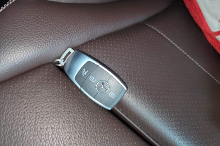 Used Mercedes-Benz GLC 2022 Refreshed GLC 260 L 4MATIC Dynamic Edition Vehicle Key