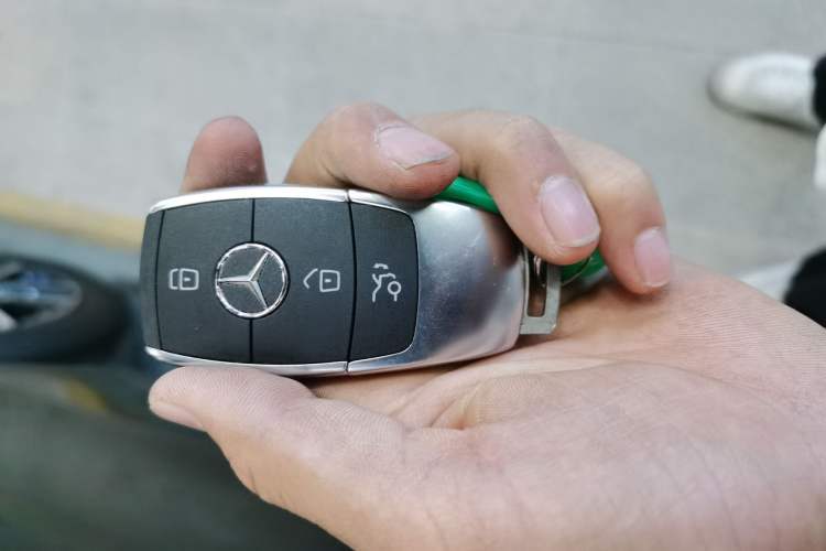 Used Mercedes-Benz GLC 2022 Second Facelift GLC 260 L 4MATIC Luxury Edition Vehicle Key