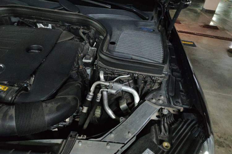 Used Mercedes-Benz GLC 2022 Refreshed GLC 300 L 4MATIC Dynamic Edition Engine Bay Left