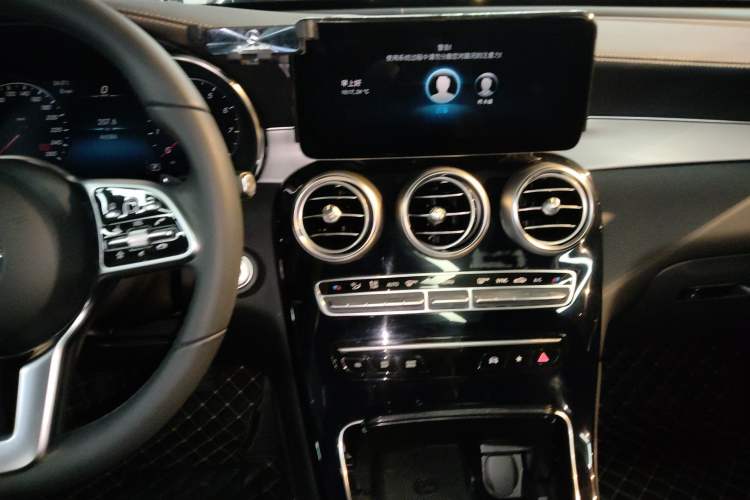 Used Mercedes-Benz GLC 2022 Facelifted GLC 260 L 4MATIC Dynamic Edition Audio And AC Panel