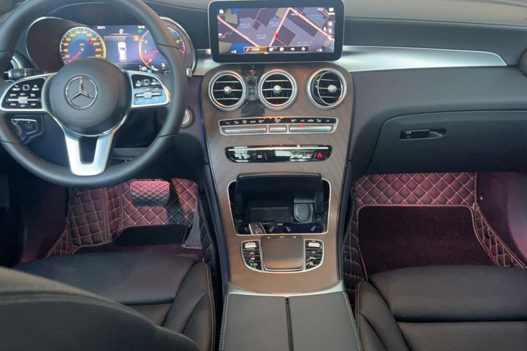 Used Mercedes-Benz GLC 2022 Facelift GLC 260 L 4MATIC Luxury Edition Audio And AC Panel