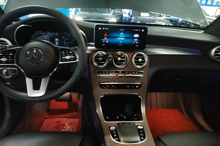 Used Mercedes-Benz GLC 2022 GLC 300 L 4MATIC Dynamic Model Audio And AC Panel