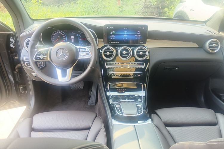 Used Mercedes-Benz GLC 2022 Refreshed GLC 260 L 4MATIC Dynamic Edition Center Console