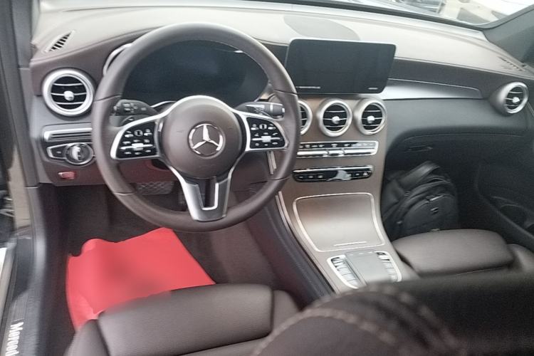 Used Mercedes-Benz GLC 2022 Refreshed GLC 300 L 4MATIC Dynamic Edition Center Console