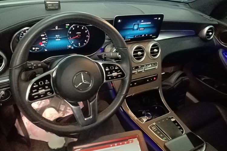 Used Mercedes-Benz GLC 2022 Second Facelift GLC 260 L 4MATIC Luxury Edition Center Console