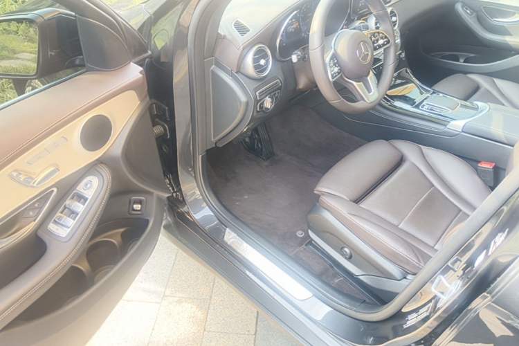 Used Mercedes-Benz GLC 2022 Refreshed GLC 260 L 4MATIC Dynamic Edition Driver Seat