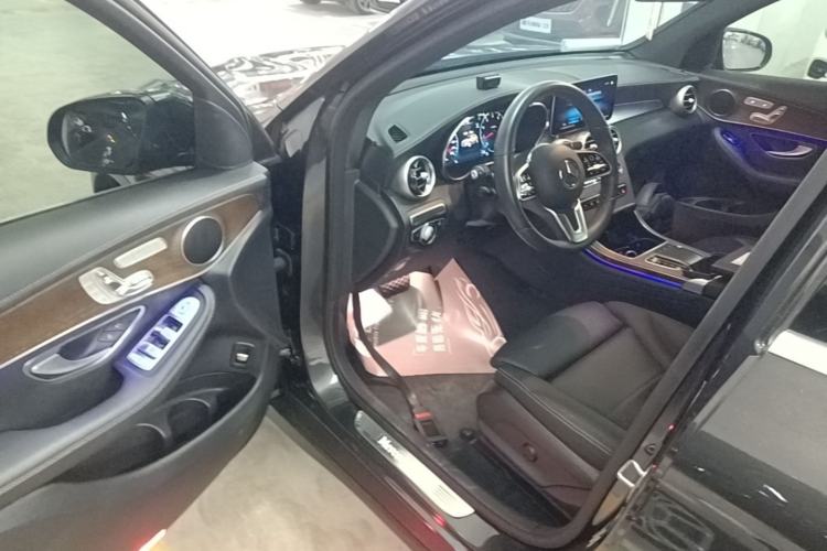 Used Mercedes-Benz GLC 2022 Second Facelift GLC 260 L 4MATIC Luxury Edition Driver Seat