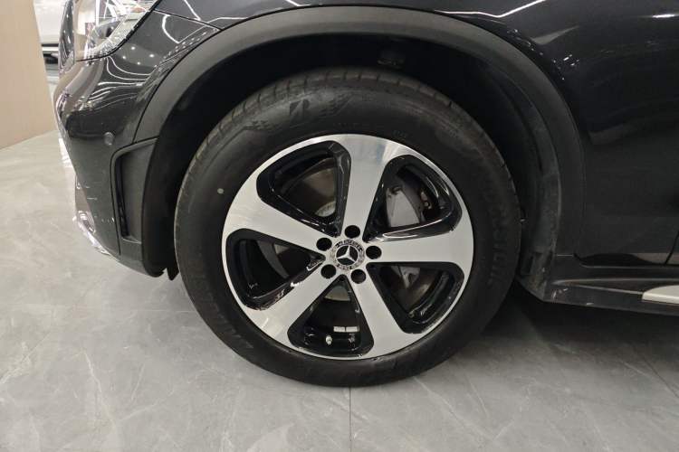 Used Mercedes-Benz GLC 2022 Facelifted GLC 260 L 4MATIC Dynamic Edition Exterior 4