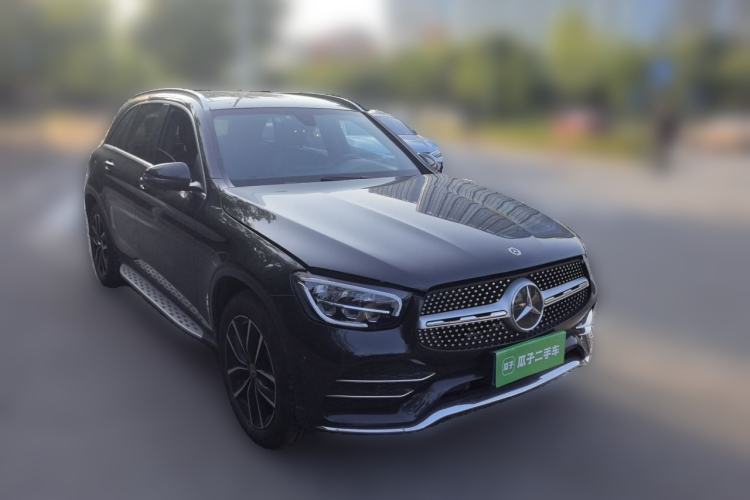 Used Mercedes-Benz GLC 2022 Second Facelift GLC 260 L 4MATIC Luxury Edition Front Right 45 Deg