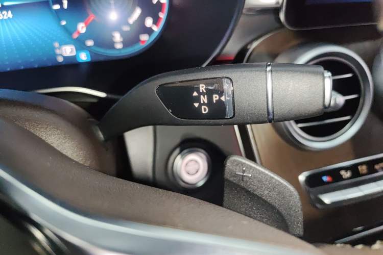 Used Mercedes-Benz GLC 2022 Refreshed GLC 300 L 4MATIC Dynamic Edition Prestige Version Gear Lever