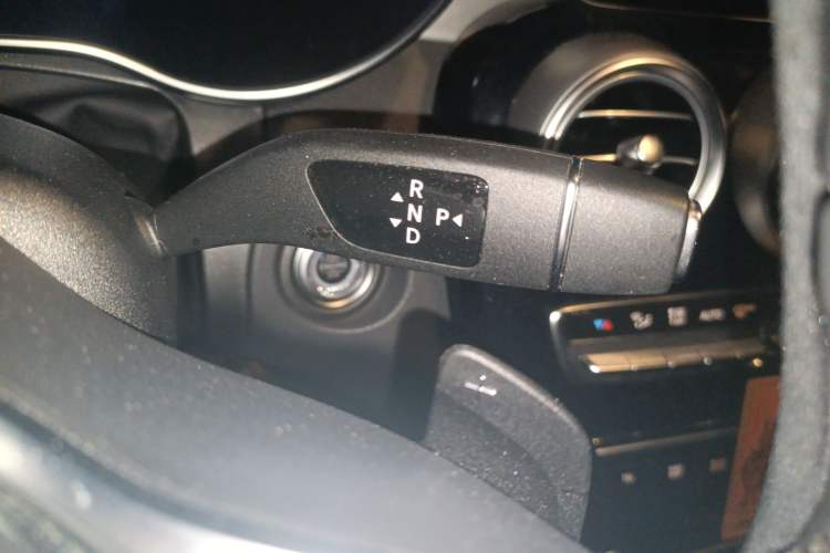 Used Mercedes-Benz GLC 2022 Refreshed GLC 260 L 4MATIC Dynamic Edition Gear Lever