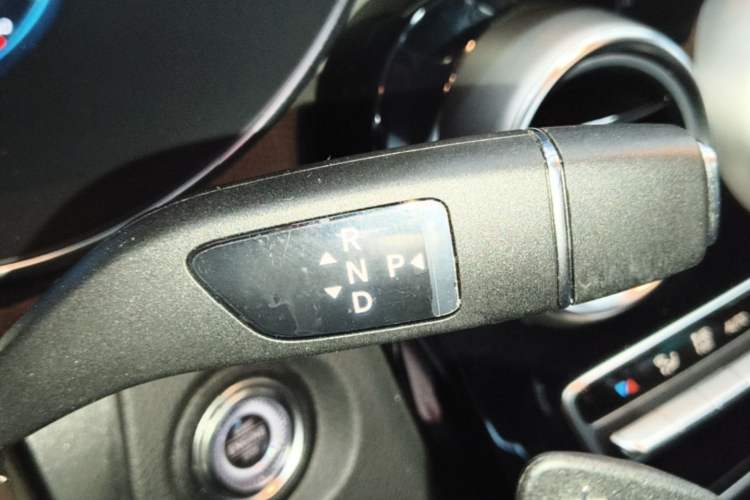 Used Mercedes-Benz GLC 2022 Facelifted GLC 260 L 4MATIC Dynamic Edition Gear Lever