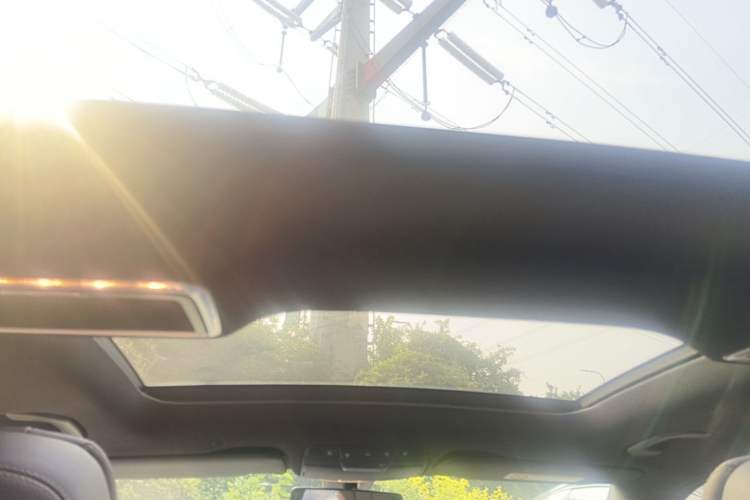 Used Mercedes-Benz GLC 2022 Refreshed GLC 260 L 4MATIC Dynamic Edition Headliner