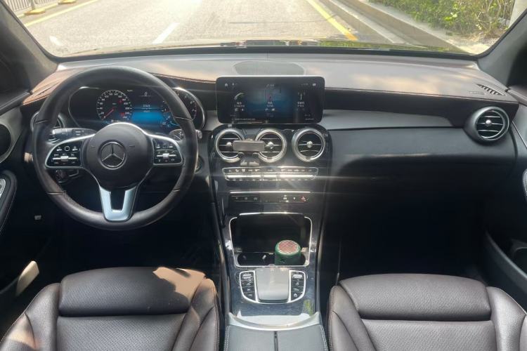 Used Mercedes-Benz GLC 2022 Facelifted GLC 260 L 4MATIC Dynamic Edition Interior 1