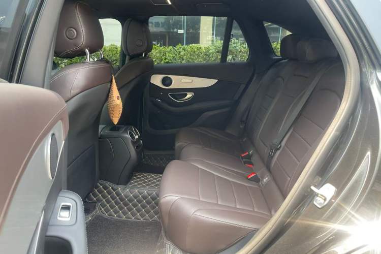 Used Mercedes-Benz GLC 2022 Facelifted GLC 260 L 4MATIC Dynamic Edition Interior 3