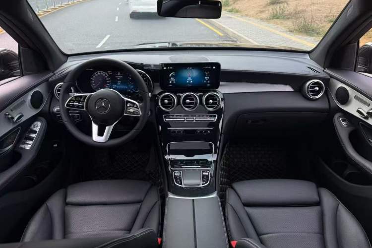 Used Mercedes-Benz GLC 2022 Facelifted GLC 260 L 4MATIC Dynamic Edition Interior 4