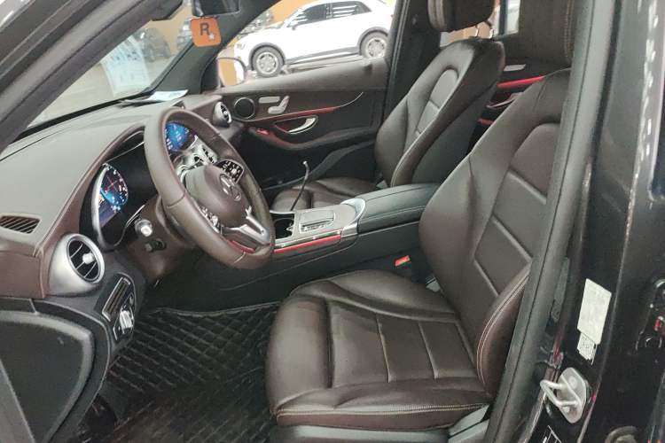 Used Mercedes-Benz GLC 2022 Refreshed GLC 300 L 4MATIC Dynamic Edition Prestige Version Left Front Seat