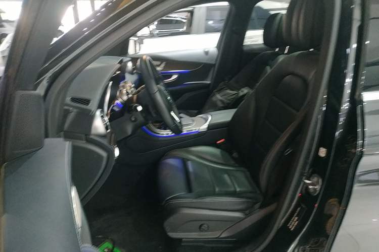 Used Mercedes-Benz GLC 2022 Refreshed GLC 300 L 4MATIC Dynamic Edition Prestige Version Left Front Seat