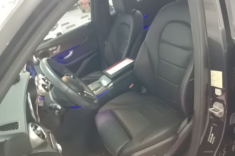 Used Mercedes-Benz GLC 2022 Second Facelift GLC 260 L 4MATIC Luxury Edition Left Front Seat