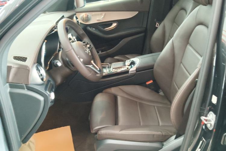 Used Mercedes-Benz GLC 2022 Facelifted GLC 260 L 4MATIC Dynamic Edition Left Front Seat